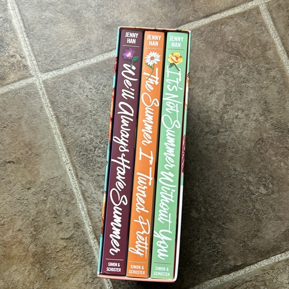 The Complete Summer I turned pretty trilogy - Picture 2 of 2